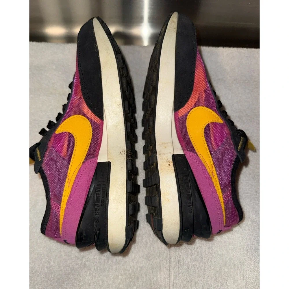Nike Waffle‎ One Size 5.5Y/Women's Size 7Fuchsia Running Shoes Sneakers